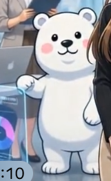 白いクマのキャラクター「ミフオ」らしきくまが正面を向いて立っているイラスト。